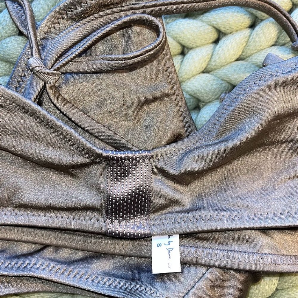 Chic metallic convertible bandeau/halter set by designer Made By Dawn. - Picture 5 of 5